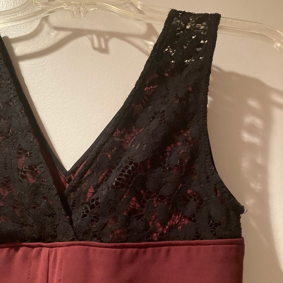 Chelsea 28 Fitted Asymmetric Top - Picture 4 of 7